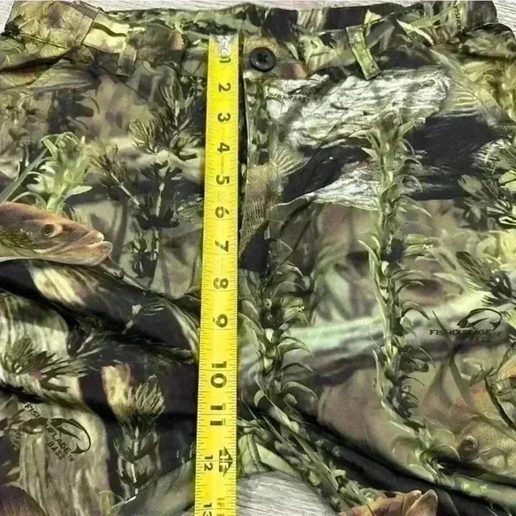 Paramount Outdoors Mens Fishouflage Bass Shorts Fish Print Cargo Pockets Small - Picture 4 of 13
